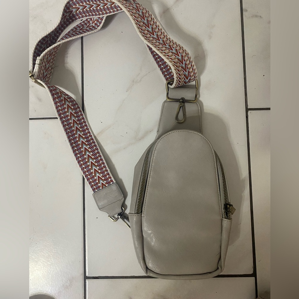Sling pack purse